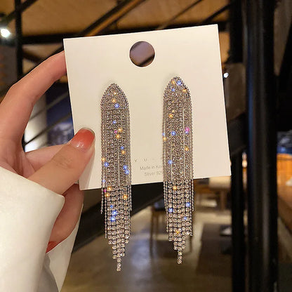 Two-Tone Leaf Drop Earrings – Carbon Zircon Pendant Style