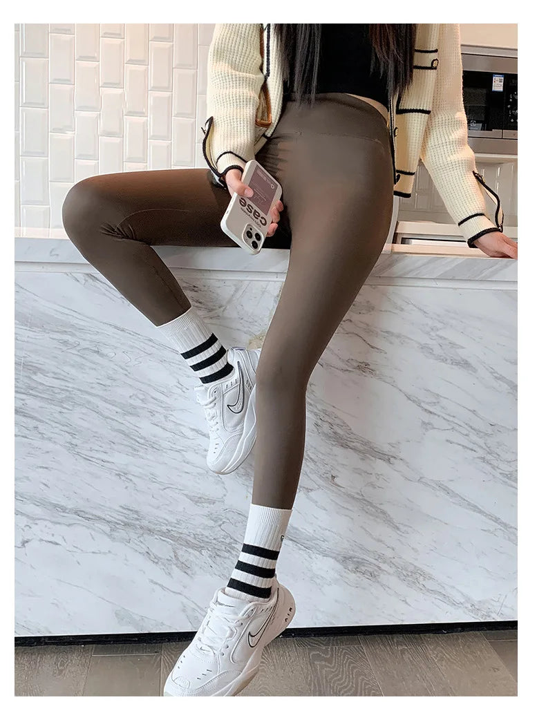 Seamless Leggings Women – High Waist Brushed Shark Fitness Pants | Slim Fit - ZOOMNSTORE