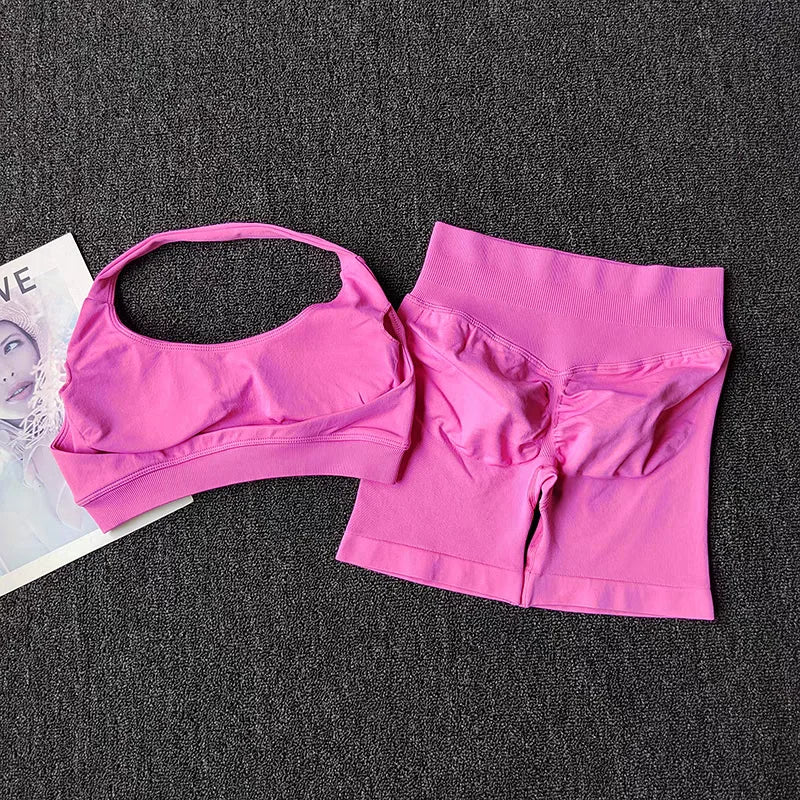 Seamless Yoga Suit - Halter Sports Bra & Impact Shorts Gym Set for Women - ZOOMNSTORE