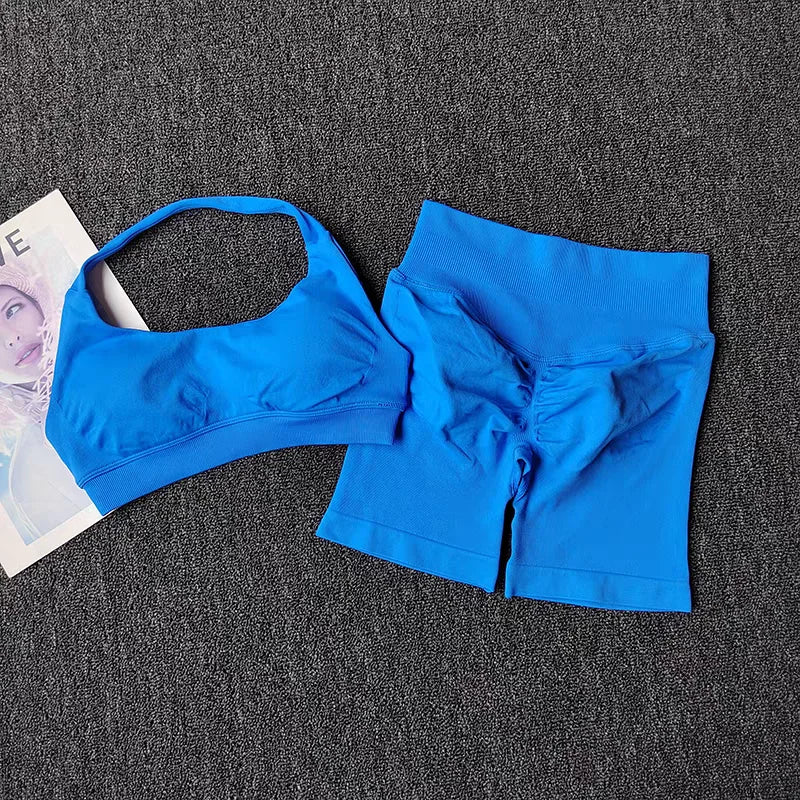 Seamless Yoga Suit - Halter Sports Bra & Impact Shorts Gym Set for Women - ZOOMNSTORE