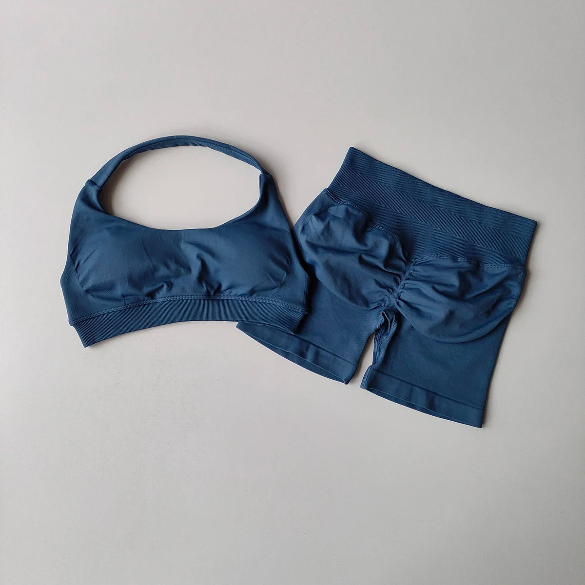 Seamless Yoga Suit - Halter Sports Bra & Impact Shorts Gym Set for Women - ZOOMNSTORE