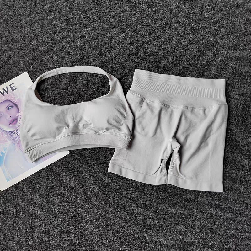 Seamless Yoga Suit - Halter Sports Bra & Impact Shorts Gym Set for Women - ZOOMNSTORE
