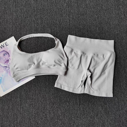 Seamless Yoga Suit - Halter Sports Bra & Impact Shorts Gym Set for Women - ZOOMNSTORE