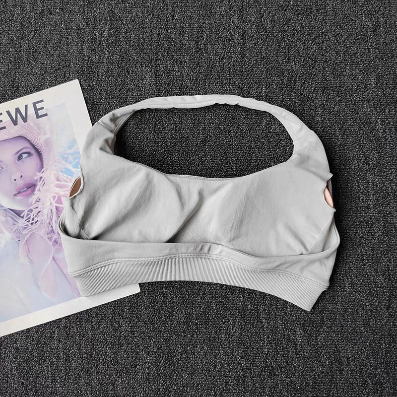 Seamless Yoga Suit - Halter Sports Bra & Impact Shorts Gym Set for Women - ZOOMNSTORE