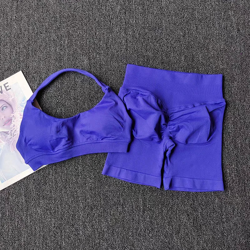 Seamless Yoga Suit - Halter Sports Bra & Impact Shorts Gym Set for Women - ZOOMNSTORE