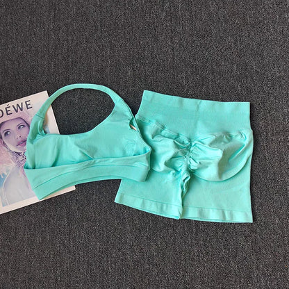 Seamless Yoga Suit - Halter Sports Bra & Impact Shorts Gym Set for Women - ZOOMNSTORE