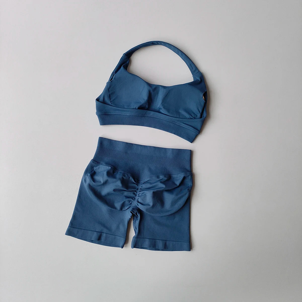 Seamless Yoga Suit - Halter Sports Bra & Impact Shorts Gym Set for Women - ZOOMNSTORE