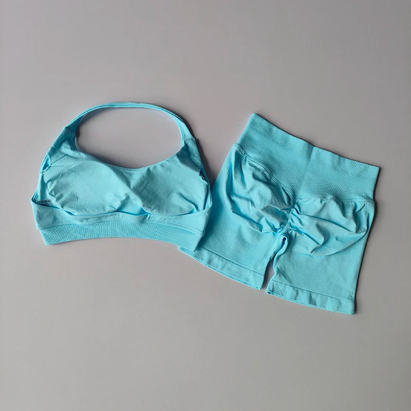 Seamless Yoga Suit - Women's Gym Clothes Halter Sports Bra & Impact Shorts Set - ZOOMNSTORE