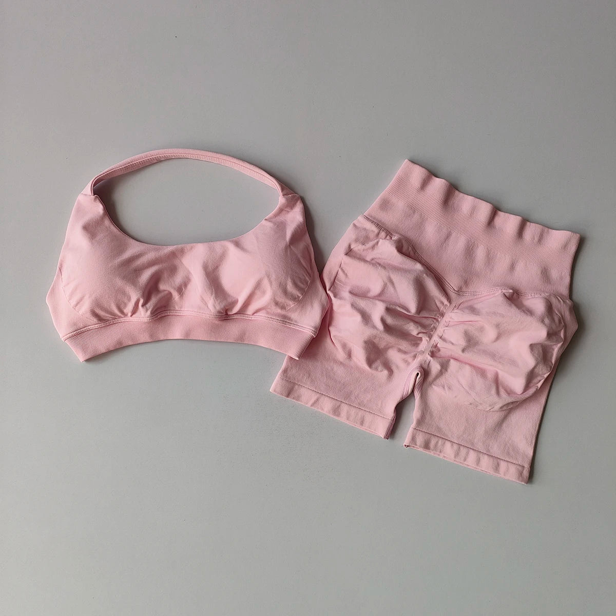 Seamless Yoga Suit - Women's Gym Clothes Halter Sports Bra & Impact Shorts Set - ZOOMNSTORE