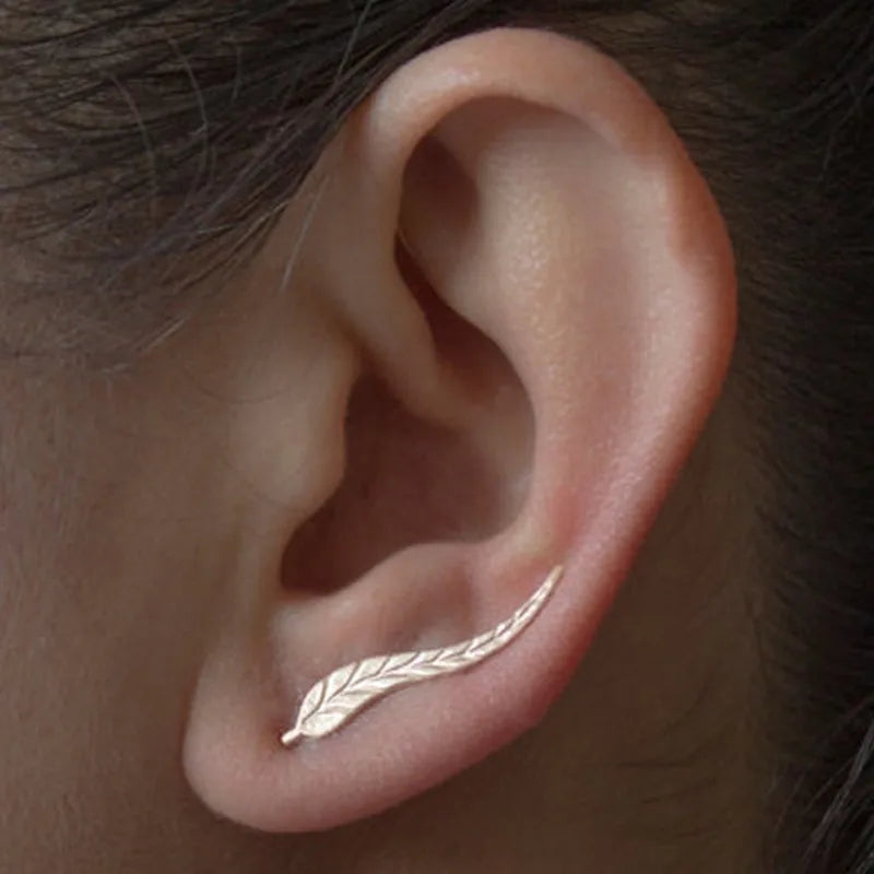 Vintage Golden Leaf Stud Earrings – Feather Design