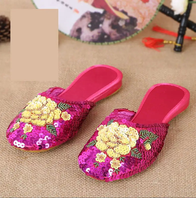 36-40 Women Slippers Sequin Embroider Shoes Summer Silk Fabric Flats Flower Closed Toe Soft Sole Non-slip Chinese Style Footwear