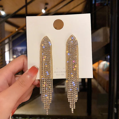 Two-Tone Leaf Drop Earrings – Carbon Zircon Pendant Style
