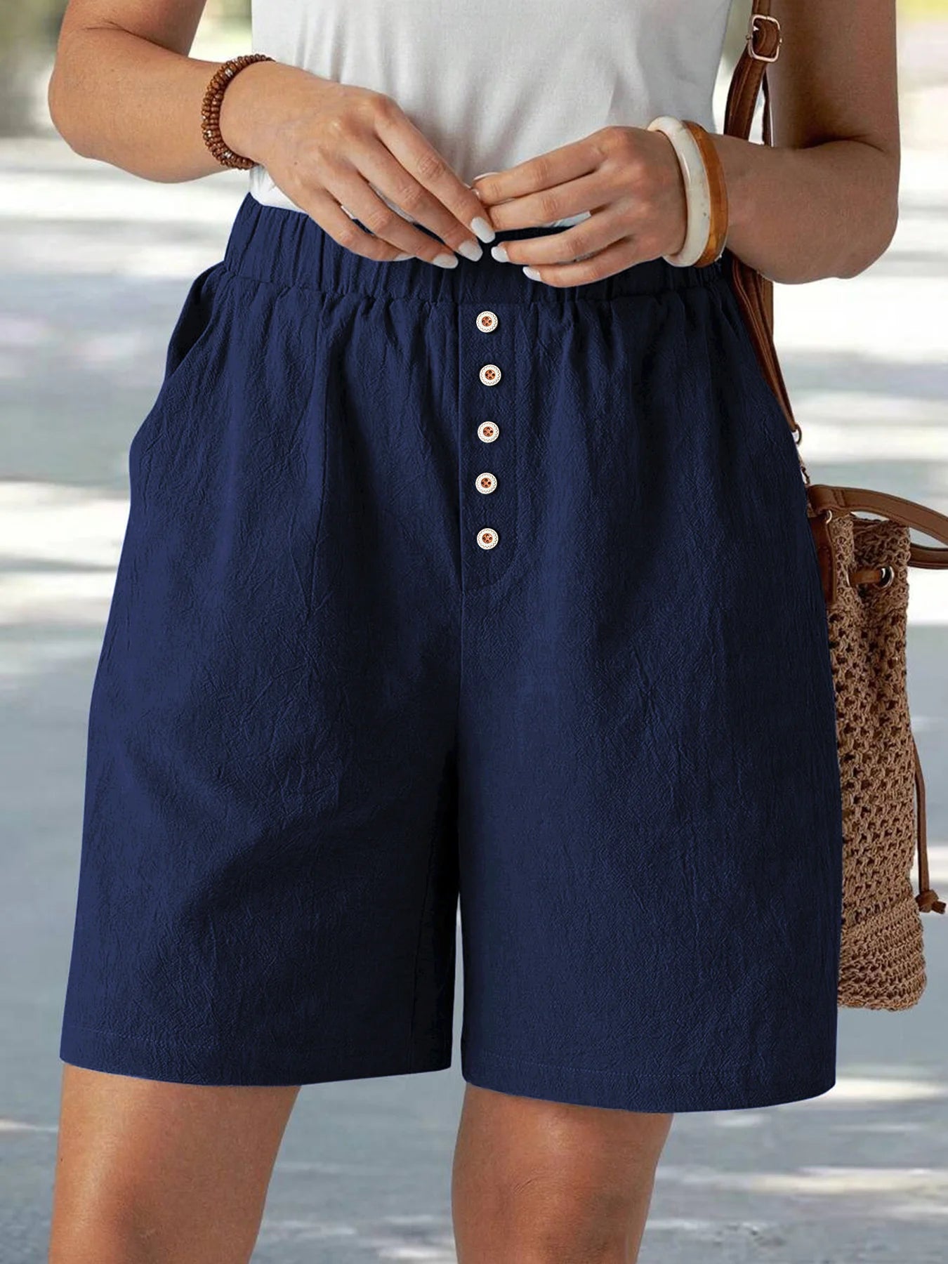 Summer Ladies Casual Loose Pocket Buttoned Linen Shorts Comfortable Breathable Loose Fit Short Pants for Women
