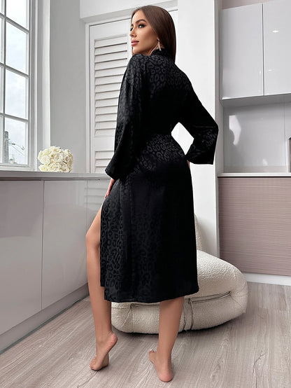 Printed Women's Long Sleeve Nightgown Elegant And Comfortable Home Pajamas Simple Fashion Bathrobe