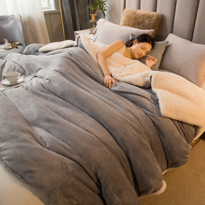 Double-Sided Wool Throw Blanket - Queen Bedspread for Winter Warmth - ZOOMNSTORE