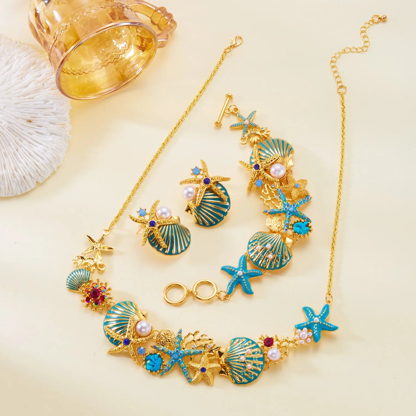 Exaggerated Metal Starfish Shell Pearl Necklace for Women Summer Ocean Coral Scallop Pendant Necklace Boho Beach Jewelry Gift