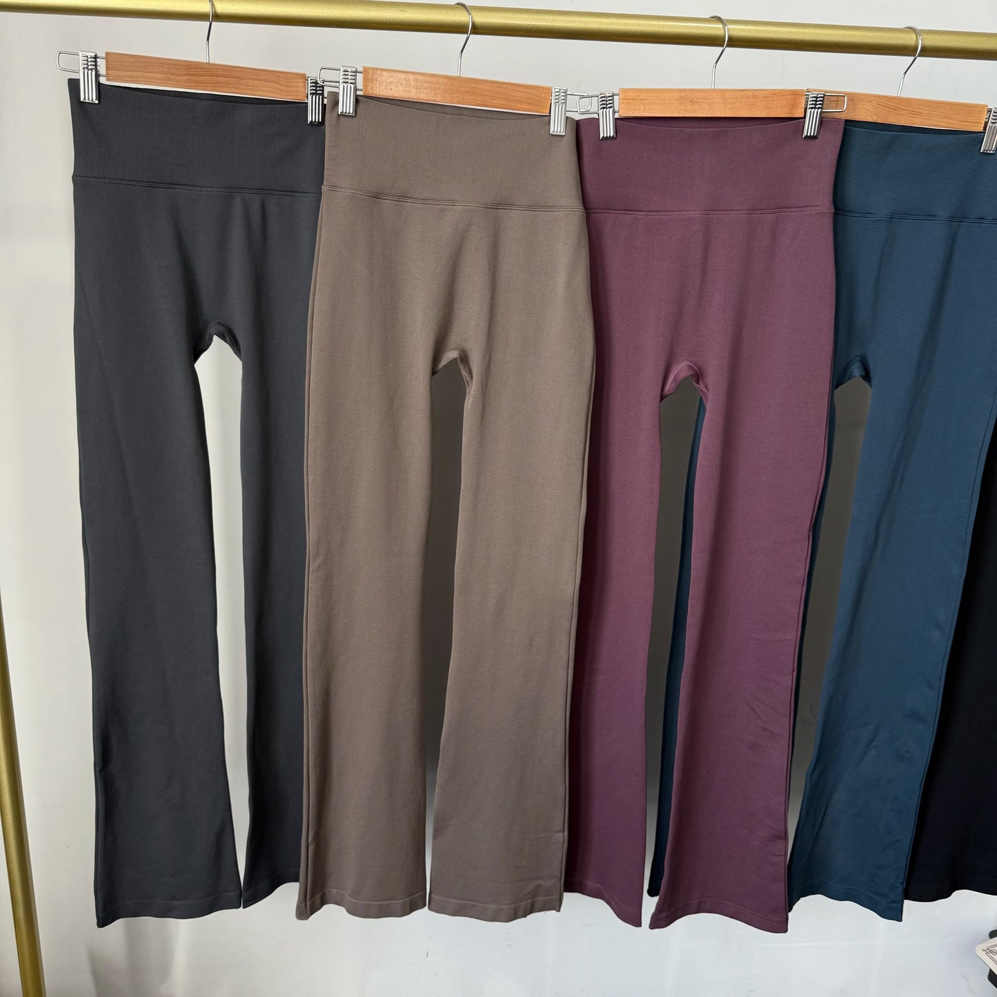 High Waisted Compression Without Awkward Lines Micro Flared Yoga Outdoor Wear Seamless Elastic Fitness Pants Lifting Leggings