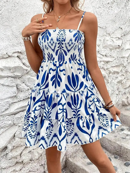 Pure desire sweet white strapless dress for women, summer spicy girl waist-fitting fishbone princess puff skirt short dress.