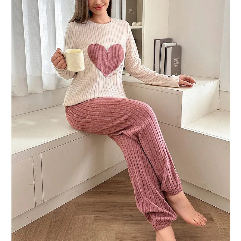 Autumn and Winter Warm Pajama Set for Women Casual and Comfortable Heart Shaped Printed Cute Set Home Clothes New Style Hot