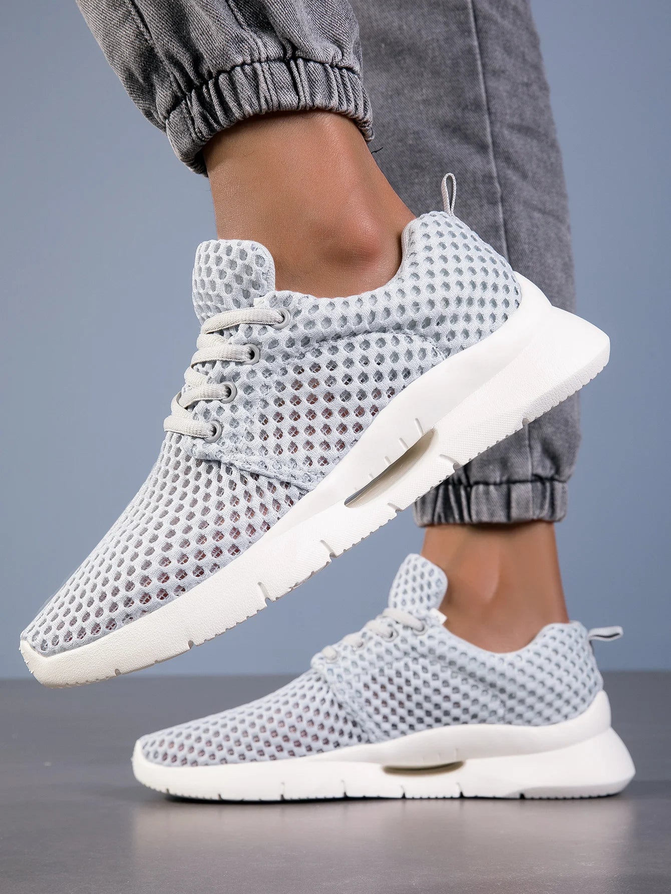 Men's Mesh Breathable Casual Comfortable Walking Shoes