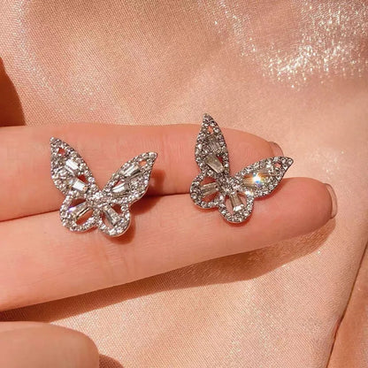 Two-Tone Leaf Drop Earrings – Carbon Zircon Pendant Style