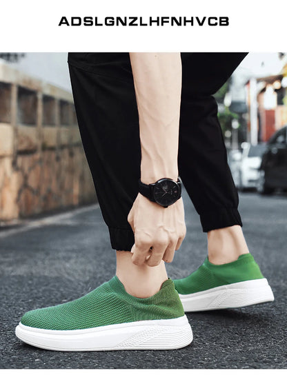 Outdoor Super Light Men Sneakers Fashion Breathable Running Sport Shoes Quality Slip-on Unisex Athletic Footwear 2022 Hot Sale