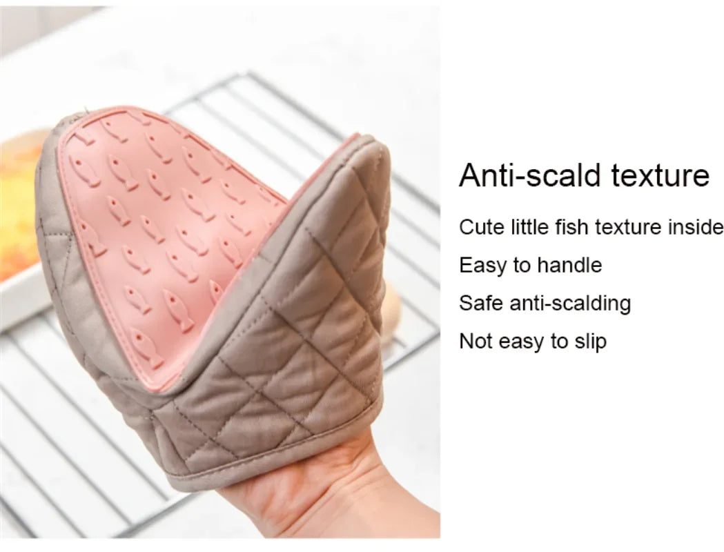 Silicone Oven Glove Fish Shaped | Heat Resistant Kitchen Mitt With Thermal Insulation - ZOOMNSTORE