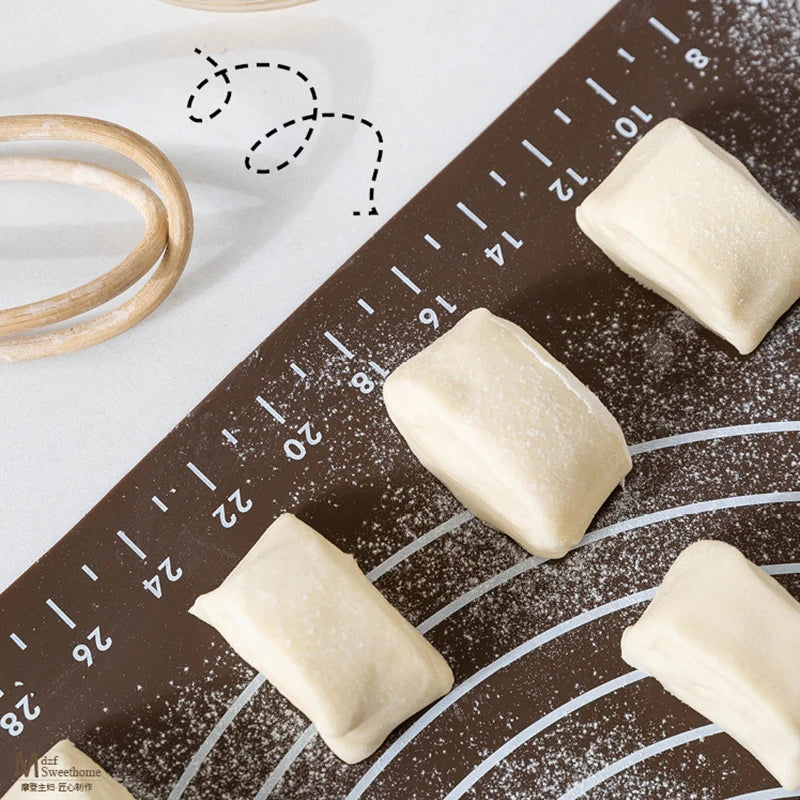 Silicone Pastry Mat | Non Stick Dough Rolling Pad - Eco Friendly Baking Mat 30x40cm - ZOOMNSTORE