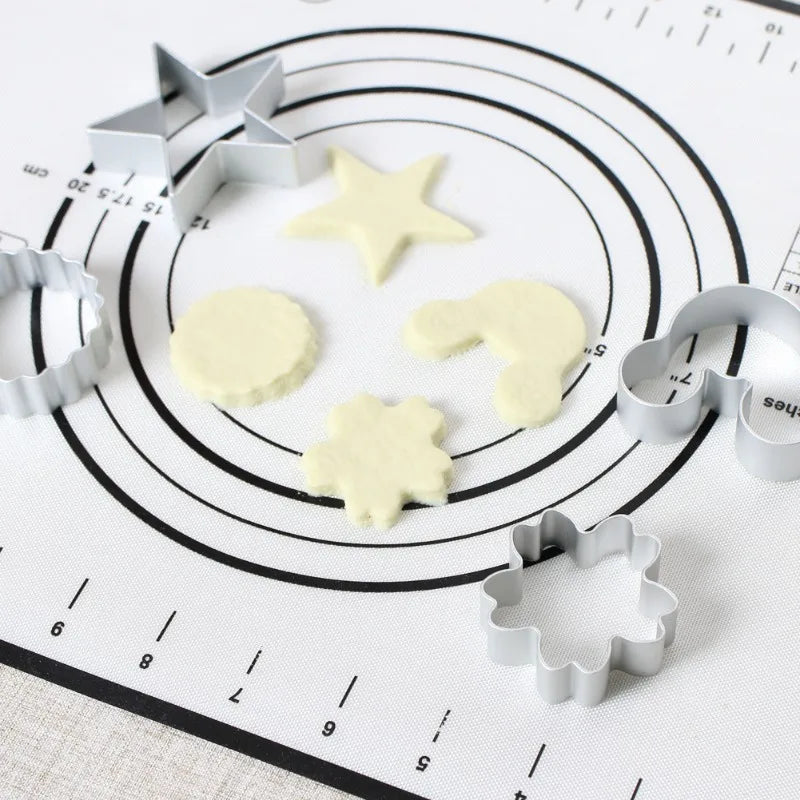 Silicone Rolling Mat For Pastry - Heat Resistant, Flexible Baking Surface Protector - ZOOMNSTORE