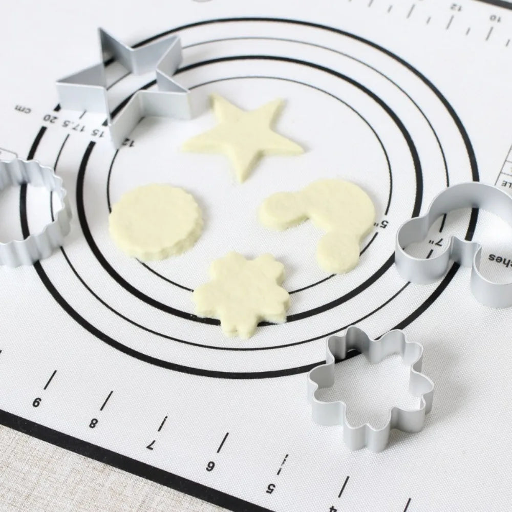 Silicone Rolling Mat For Pastry - Heat Resistant, Flexible Baking Surface Protector - ZOOMNSTORE