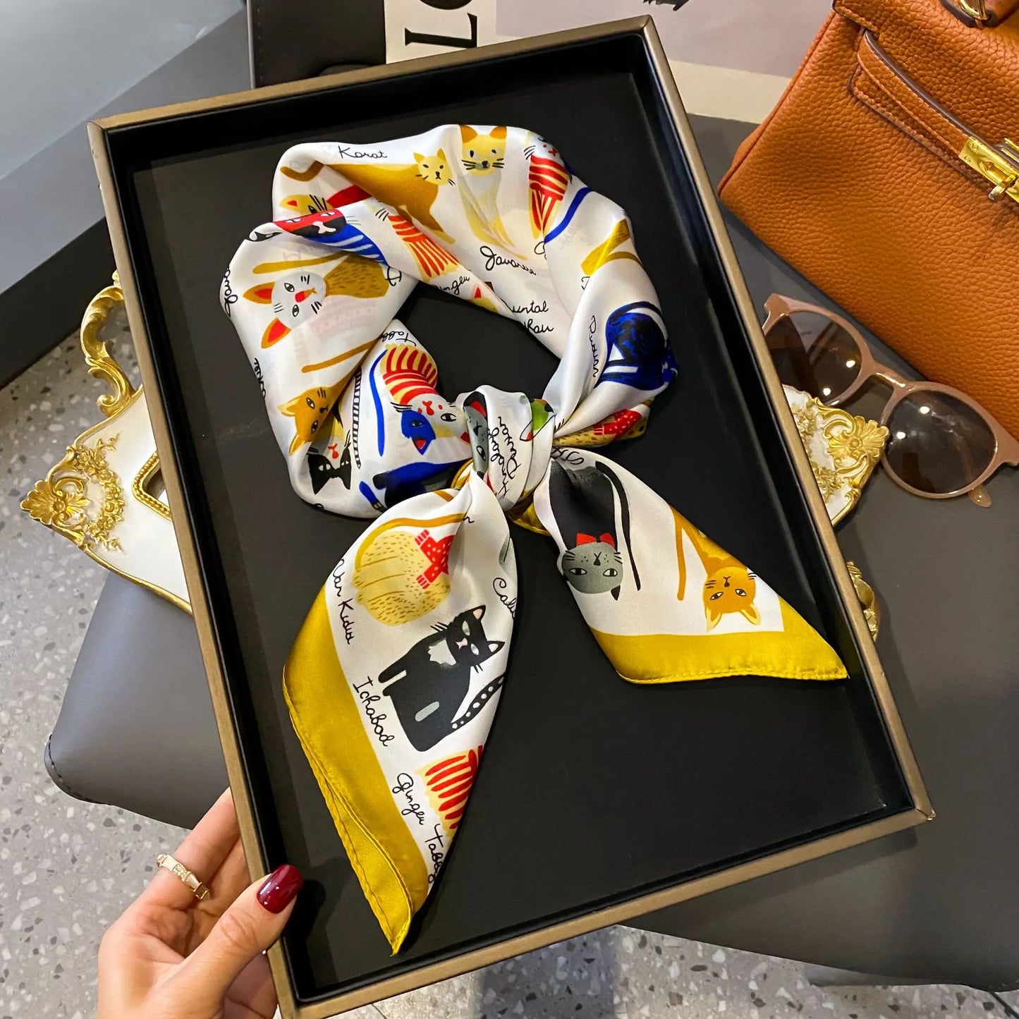 Luxury Silk Scarf - Chain Print Thin Neck Scarf for Women 70x70cm - ZOOMNSTORE