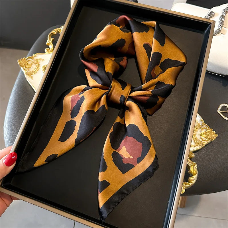 Luxury Silk Scarf - Chain Print Thin Neck Scarf for Women 70x70cm - ZOOMNSTORE