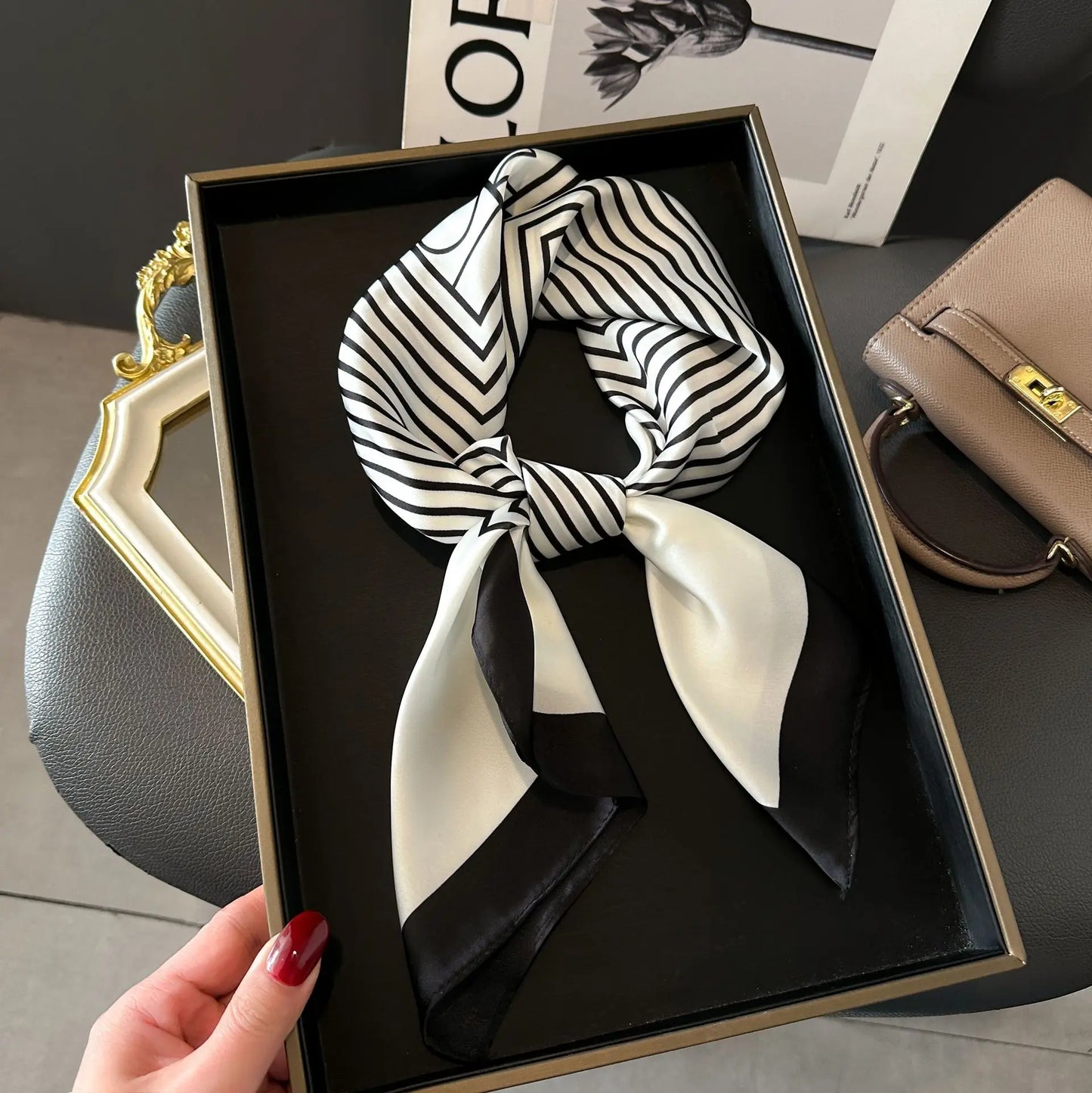 Luxury Silk Scarf - Chain Print Thin Neck Scarf for Women 70x70cm - ZOOMNSTORE