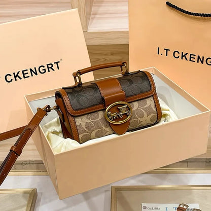 Minimalist Small Handbag - Fashionable Crossbody Bag for Women - ZOOMNSTORE