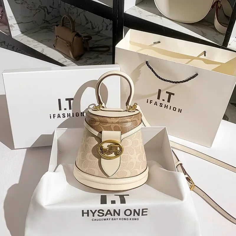 Minimalist Small Handbag - Fashionable Crossbody Bag for Women - ZOOMNSTORE