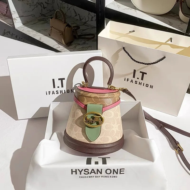 Minimalist Small Handbag - Fashionable Crossbody Bag for Women - ZOOMNSTORE