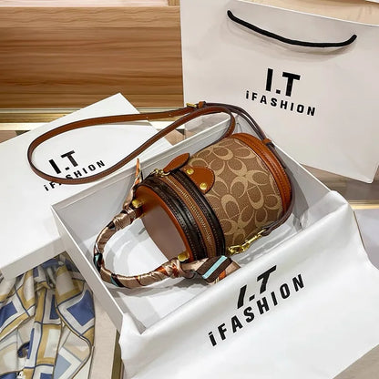 Minimalist Small Handbag - Fashionable Crossbody Bag for Women - ZOOMNSTORE