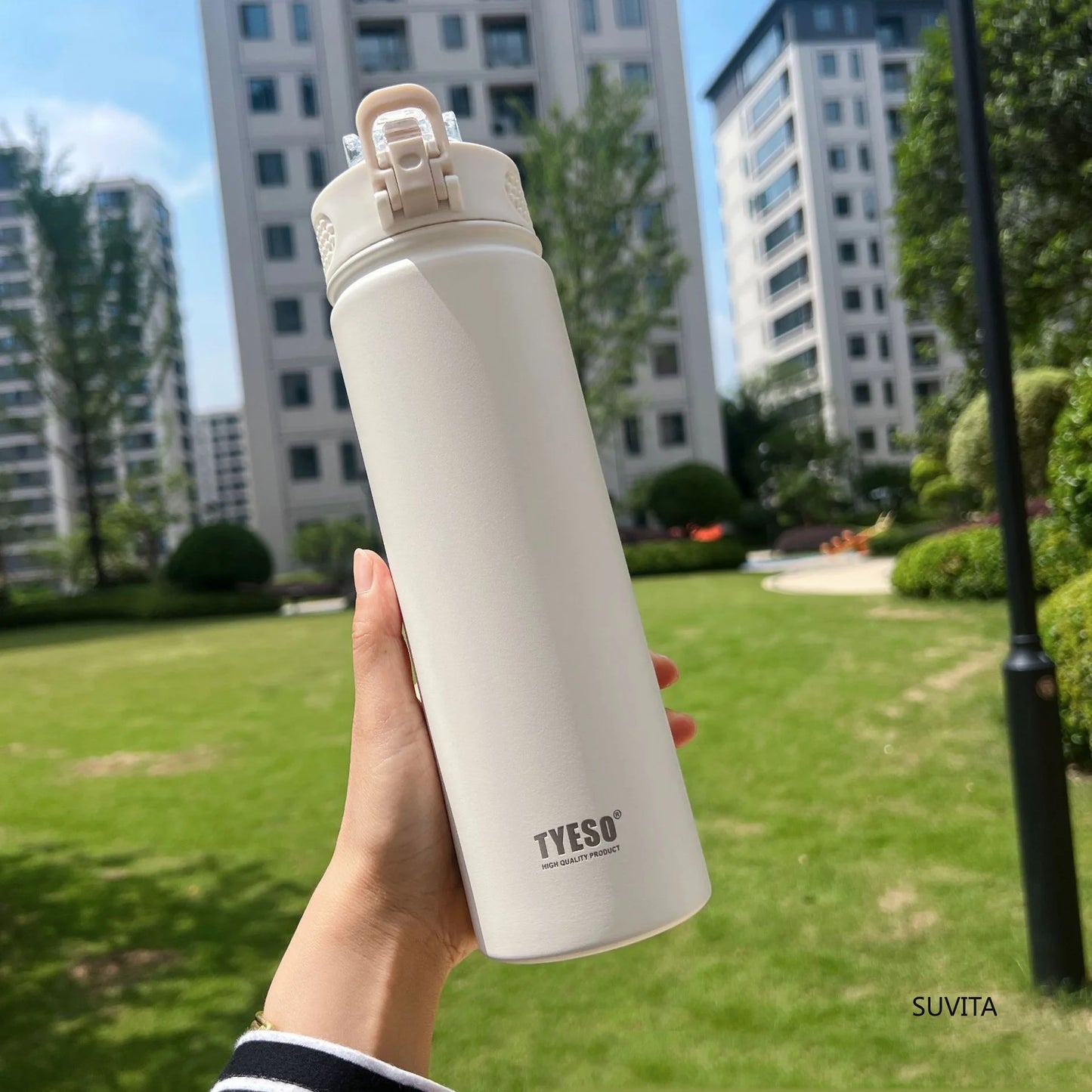 Stainless Steel Thermos - Vacuum Flask 600ML/750ML Leak-Proof Thermal Water Bottle - ZOOMNSTORE