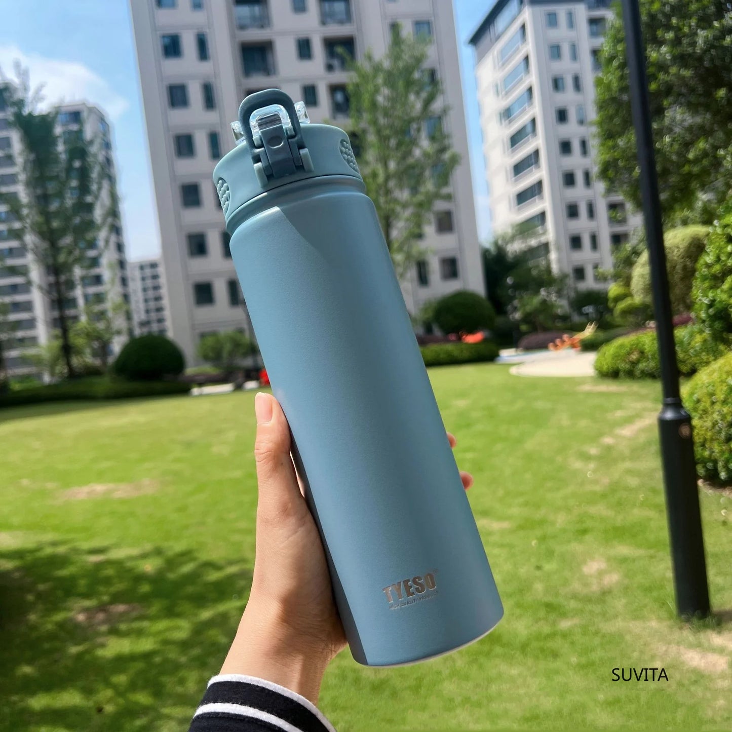 Stainless Steel Thermos - Vacuum Flask 600ML/750ML Leak-Proof Thermal Water Bottle - ZOOMNSTORE
