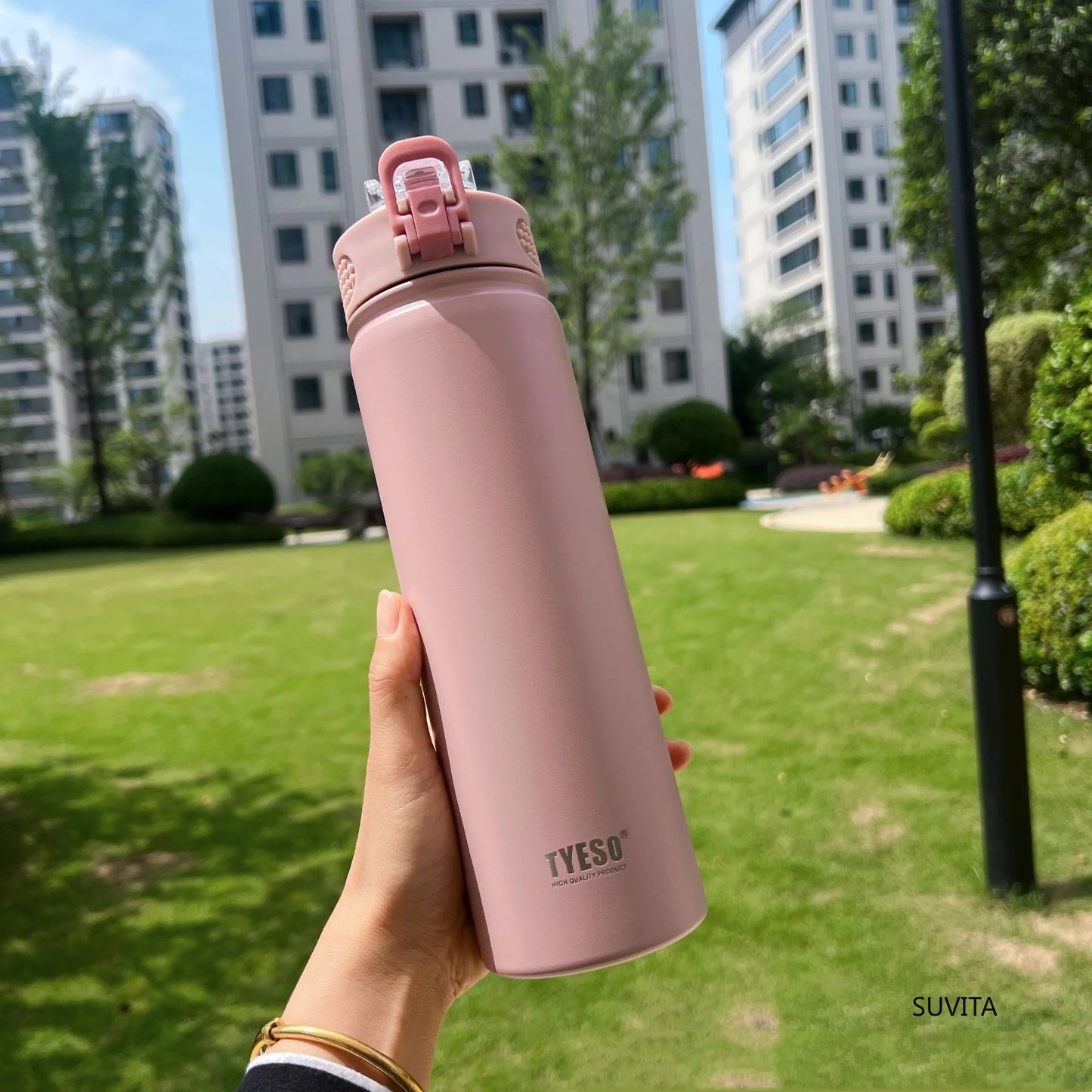 Stainless Steel Thermos - Vacuum Flask 600ML/750ML Leak-Proof Thermal Water Bottle - ZOOMNSTORE