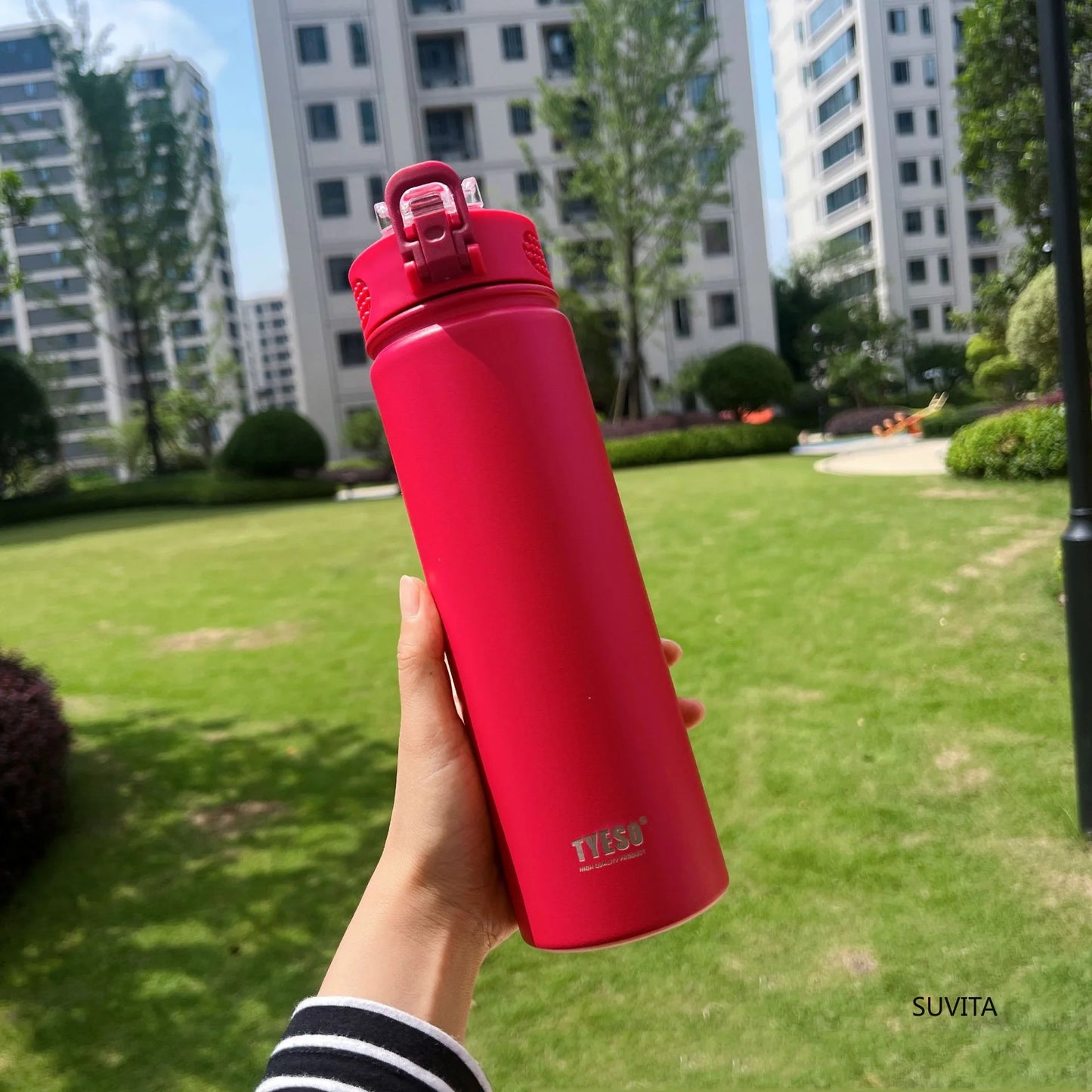 Stainless Steel Thermos - Vacuum Flask 600ML/750ML Leak-Proof Thermal Water Bottle - ZOOMNSTORE