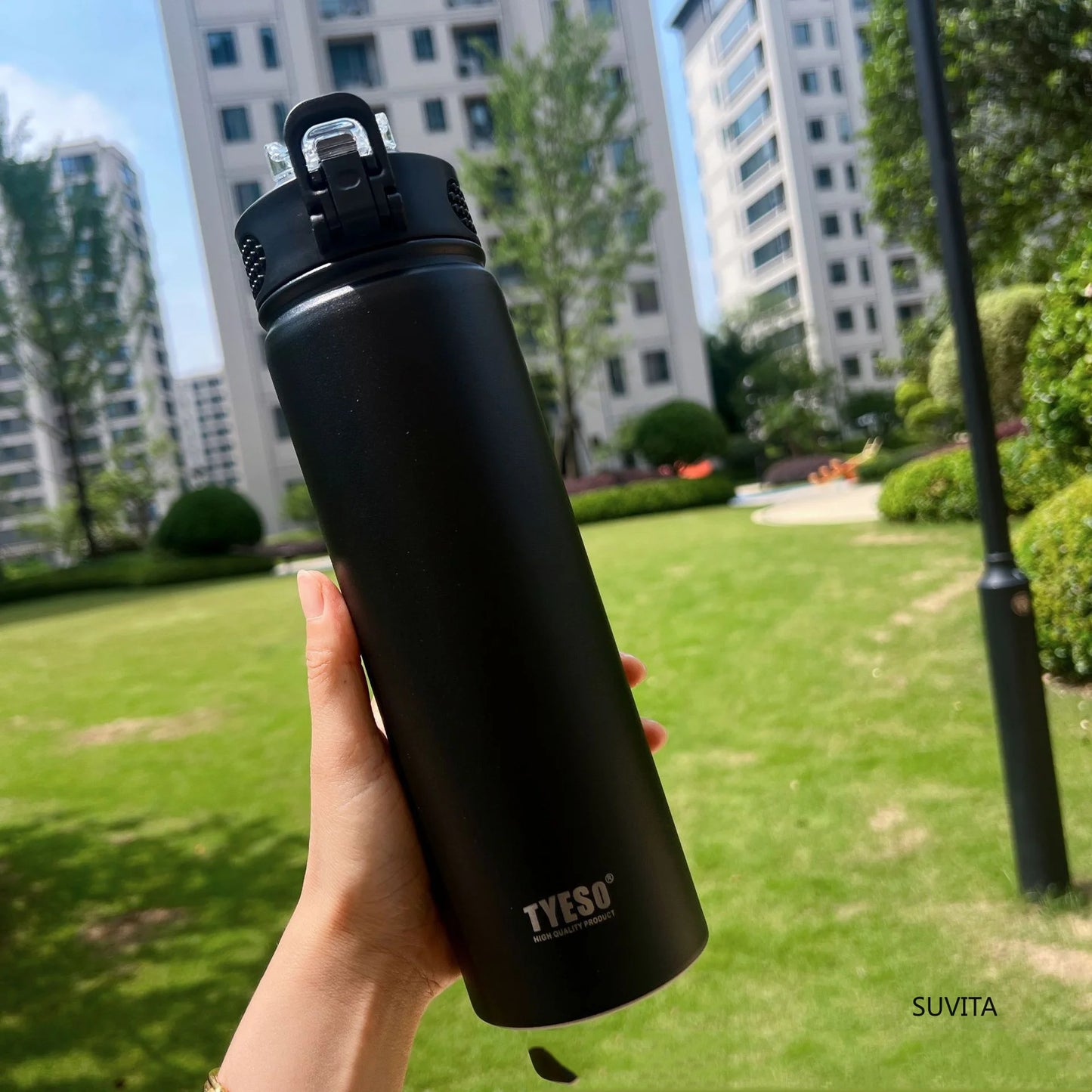 Stainless Steel Thermos - Vacuum Flask 600ML/750ML Leak-Proof Thermal Water Bottle - ZOOMNSTORE