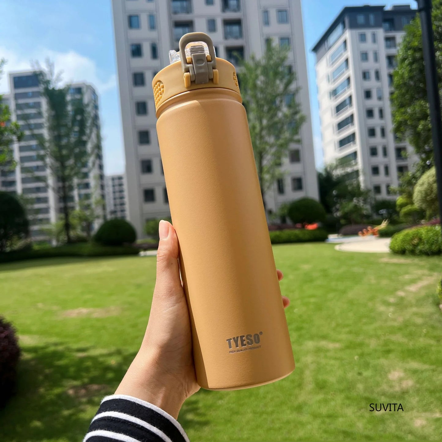 Stainless Steel Thermos - Vacuum Flask 600ML/750ML Leak-Proof Thermal Water Bottle - ZOOMNSTORE