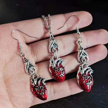 Gothic Vampire Bat Bloody Heart Pendant Necklace Fashionable Pagan Witch Jewelry Anatomy Heart Halloween Accessories Gift - ZOOMNSTORE