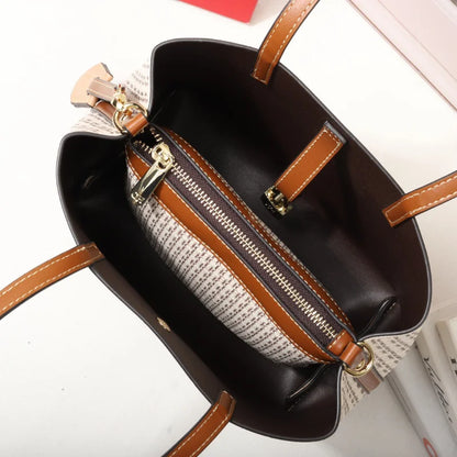 Versatile Leather Crossbody Bag - Large Capacity Tote for Daily Commuting - ZOOMNSTORE