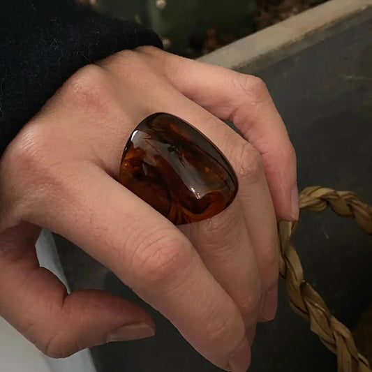 Vintage Large Finger Ring – Exaggerated Amber Resin Geometric Cocktail Statement Jewelry - ZOOMNSTORE