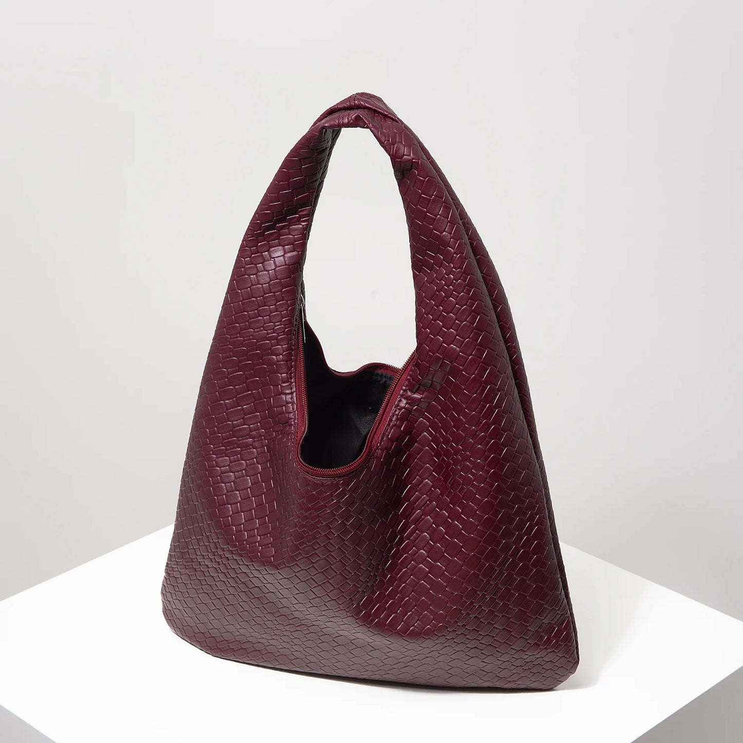 Vintage Leather Shoulder Bag - Large Capacity Women's Tote With Zipper Closure Purse - ZOOMNSTORE