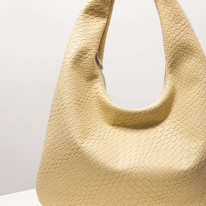 Vintage Leather Shoulder Bag - Large Capacity Women's Tote With Zipper Closure Purse - ZOOMNSTORE