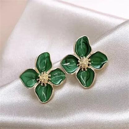 Vintage Stud Earrings – Hypoallergenic Gold Plated Flower Studs for Women’s Party - ZOOMNSTORE