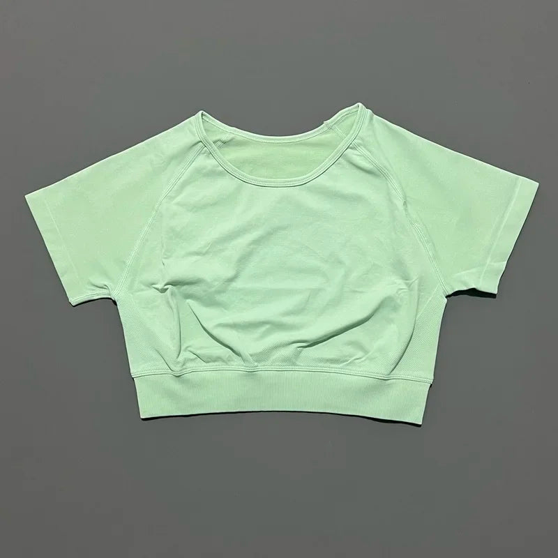 Lightweight Seamless Crop Top - Womens Short Sleeve Yoga  Gym Shirt - ZOOMNSTORE
